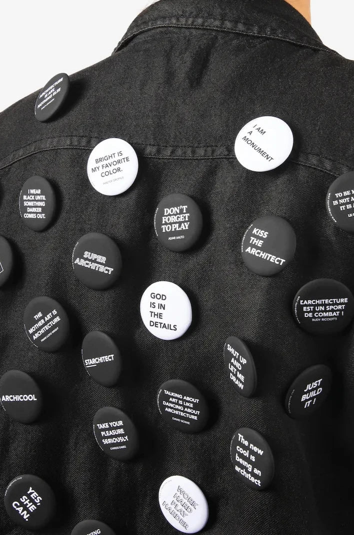 Don't forget to play noir - badge