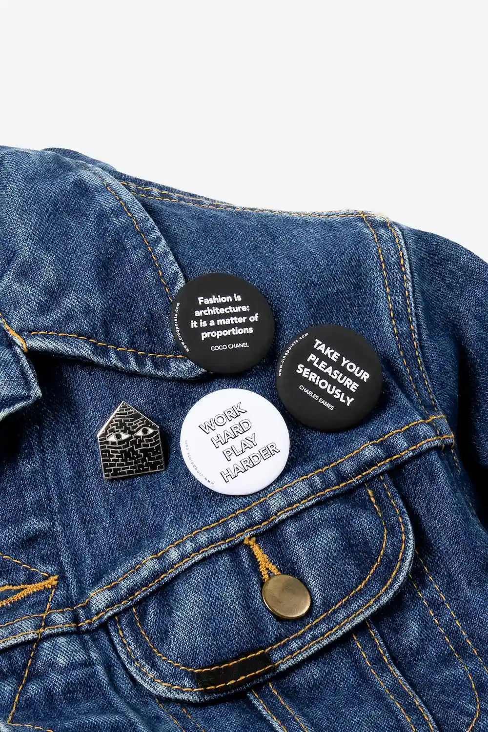 Work hard, play harder white - Badge