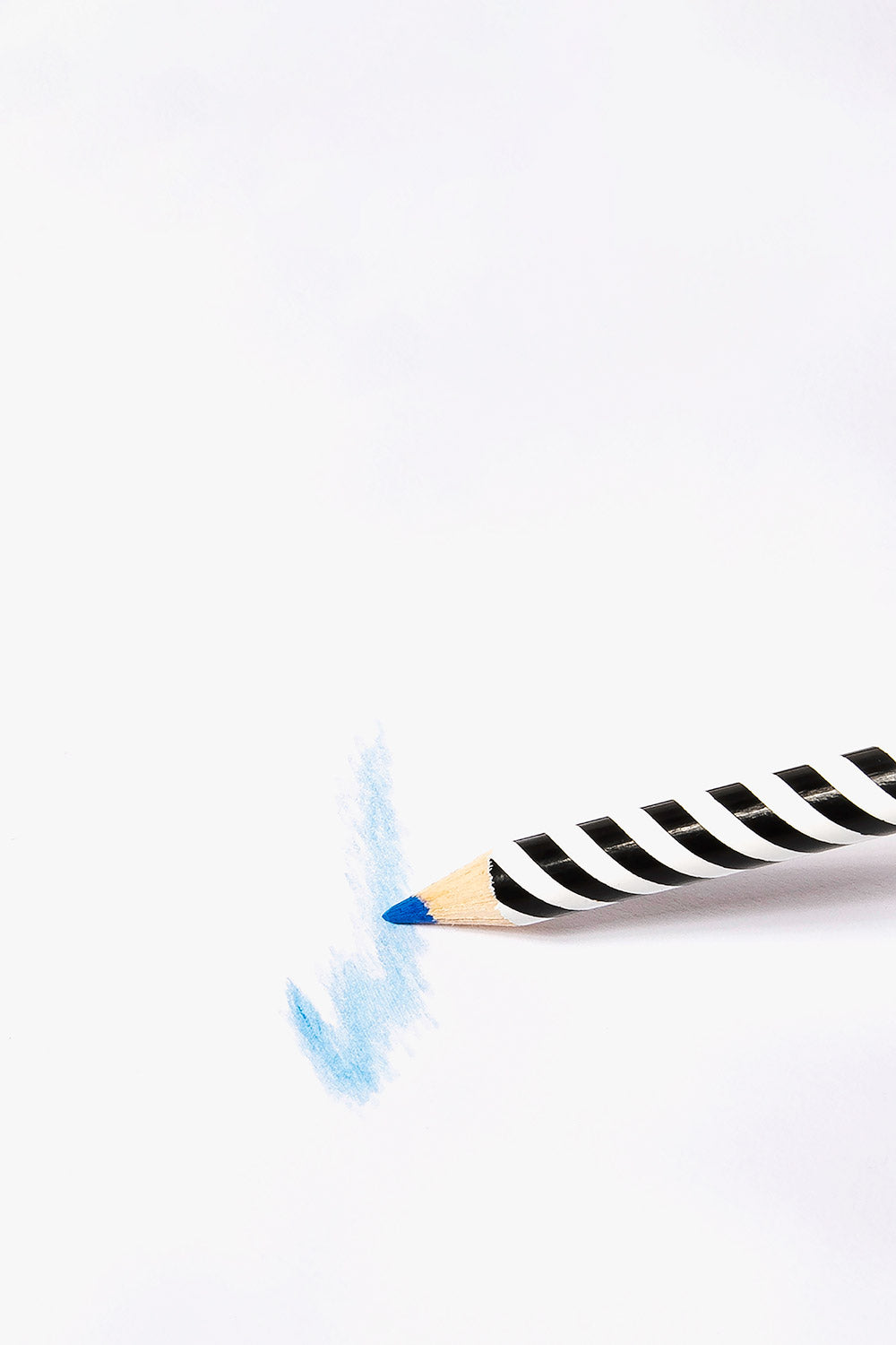 Archistripe color - 3 colored pencils